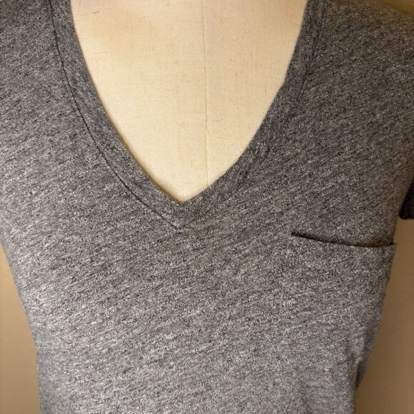 Madewell Women's Whisper Cotton V Neck Short Sleeve T Shirt Gray Size XS #142 - Picture 3 of 7